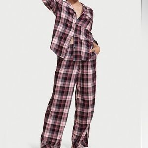 Victoria’s Secret Flannel pajamas set Size Small NWT